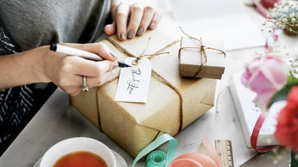 Add a gift tag