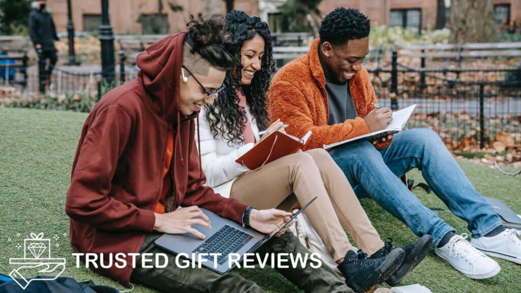 14 Gifts That Your College Friends Actually Need