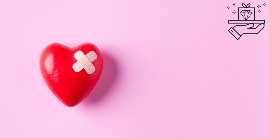 Gift Ideas for a Brokenhearted Friend Showing Support